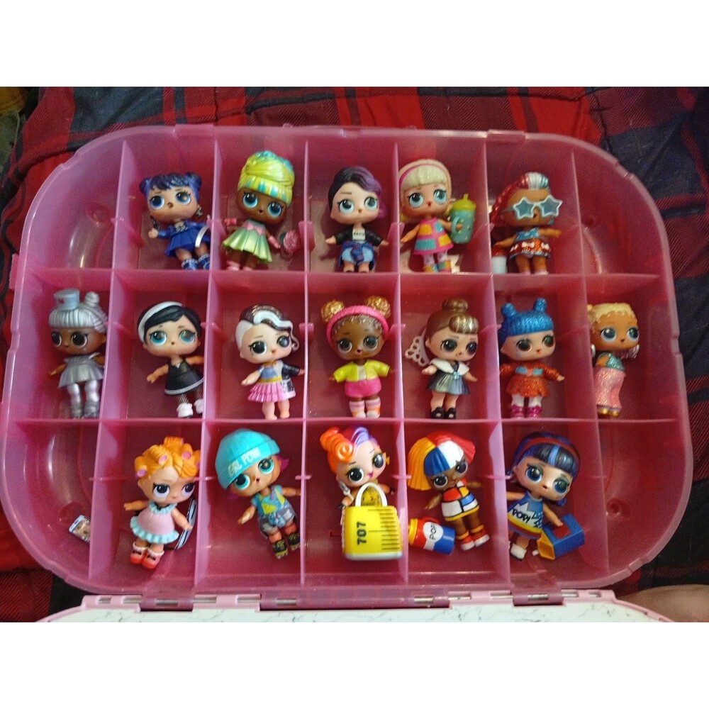 LOL SURPRISE Fashion Runway Pink Storage Carrying Case With 18 Dolls